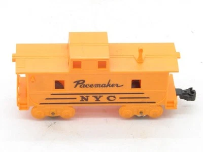 Marx Trains O Gauge Orange 4 Wheel New York Central Caboose - Image 1 of 4