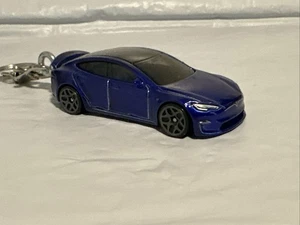 Schlüsselanhänger 2024 Hot Wheels blau Tesla Model S kariert Quarter Mile Heroes neu lose - Bild 1 von 7
