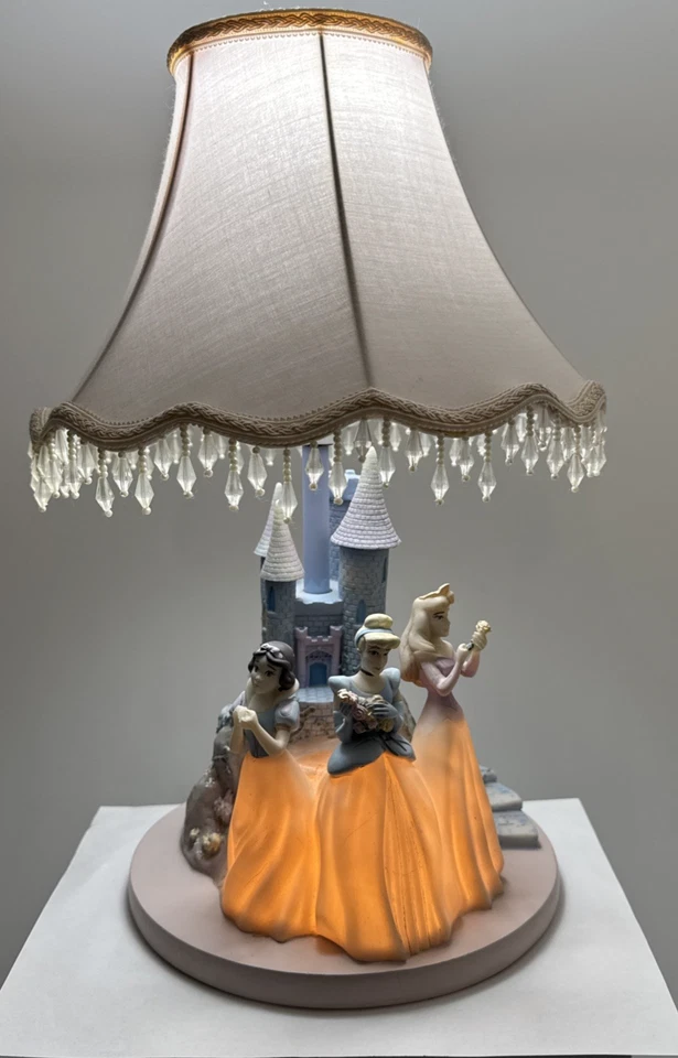 Vtg Disney Hampton Bay Princess Table Night Lamp Cinderella Aurora Snow White - Image 1 of 4