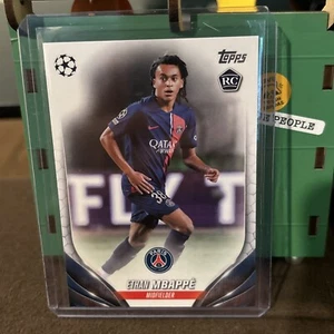 2023-24 Topps Competiciones de Clubes UEFA Ethan Mbappe RC PSG - Imagen 1 de 2