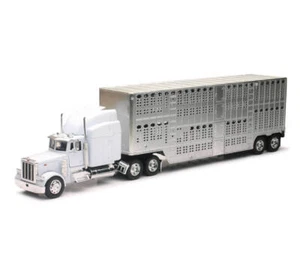 NEW RAY 1/32 Kenworth W900 w/Pot Belly Livestock Trailer Color may vary NRY10783 - Picture 1 of 1