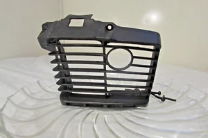 Pieza de carcasa trasera de plástico Homelite UT-21004D Mightylite 26cc FABRICANTE DE EQUIPOS ORIGINALES exteriores - Imagen 1 de 6