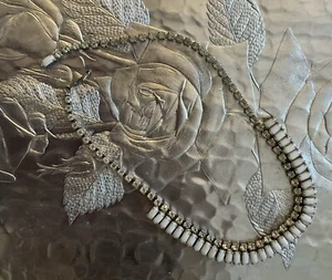 Ladies Vintage White Pearlized Stones & Clear Rhinestones Choker Style Necklace - Picture 1 of 3