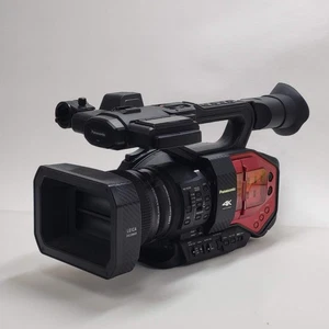 Videocámara de mano Panasonic AG-DVX200 AG-DVX200PJ 12,89 MP 4K - Imagen 1 de 9