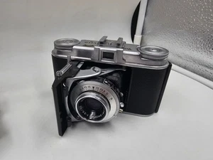 Voigtländer Vito II analoge Kleinbildkamera mit Color Skopar Objektiv 50 mm f/3,5, Ledertasche - Bild 1 von 9