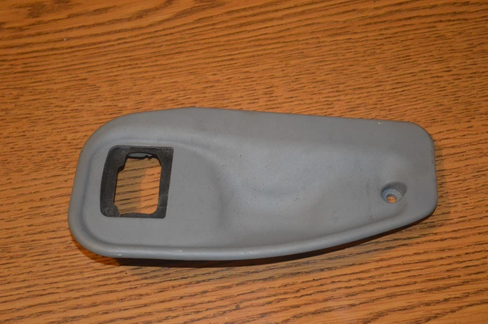 98-03 MERCEDES BENZ ML320 ML430 MANIJA PUERTA TRASERA DERECHA BISEL EMBELLECEDOR  Foto 1 de 1