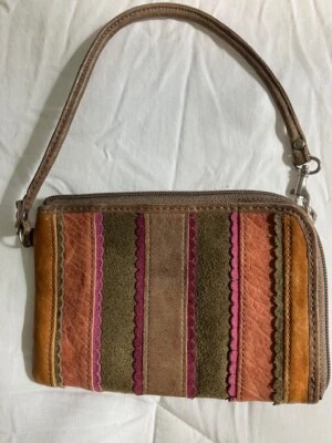 Pulsera de cuero/gamuza fósil. Cierre de cremallera 4,5" x 6,5, bolsillos para tarjetas, limpio Foto 1 de 4