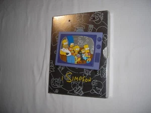 I SIMPSON STAGIONE UNO COFANETTO DA COLLEZIONE NUOVO SIGILLATO I° EDIZ ITALIA - Foto 1 di 1