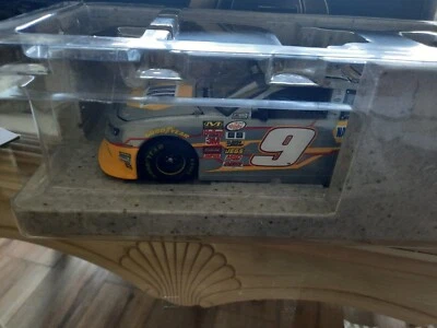 2015 Chase Elliott #9 NAPA RAW ELITE CAMARO 8/25  1:24 Diecast RARE - Image 1 of 4