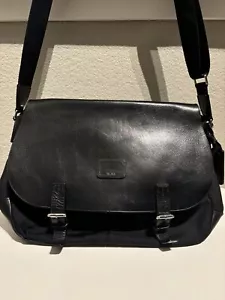 TUMI TownHouse Wilton messenger bag Leather 24270D - Picture 1 of 8