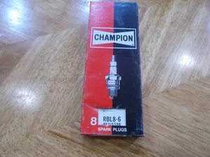 8x Champion spark plugs RBL8-6 Vintage NOS - Picture 1 of 2