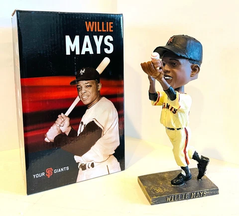 Willie Mays 1954 World Series Catch ~ 2010 San Francisco Giants Bobblehead SGA Cover
