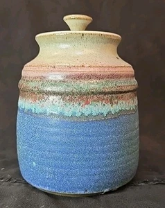 Tarro de cerámica de gres esmaltado azul/rosa Lynn R Munns con tapa 7 pulgadas - Imagen 1 de 9