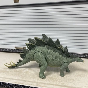 Mattel Jurassic World Stegosaurus Attack Action 14" Dinosaurier Park Figur - Bild 1 von 6