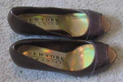 Cuñas de tacón para mujer talla 6 M, NEW YORK Transit Peep Toe, color cobre Foto 1 de 4