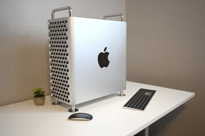 Apple Mac Pro 12 Core W3235 @ 3.3Ghz 96GB 1TB AMD Radeon pro Vega II-GPU-32GB A+ - Image 1 of 4
