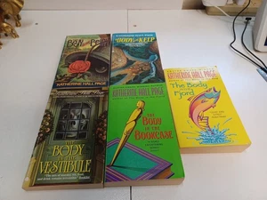 Lot of 5 Mysteries Cozies books by Katherine Hall Page  - Picture 1 of 6