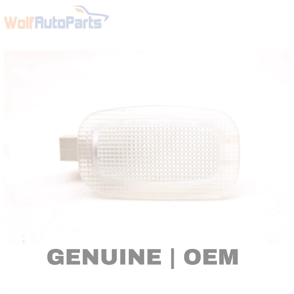 Mercedes-Benz GLC300 2016-2019 - Luz interior 2218200401 Foto 1 de 4