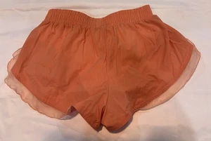 AS Revival Damen Pfirsich fließende Shorts Größe S mit integriertem Spandex Altar’d State - Bild 1 von 7