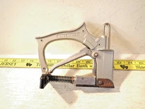 Vintage Red Devil #DP2 Diamond Point Fenster/Rahmen Hefter Made in USA - Bild 1 von 5