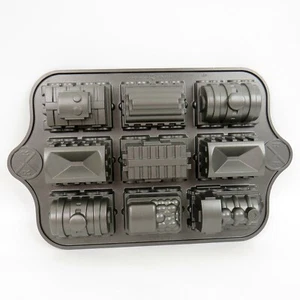Nordic Ware Aluminium Zug Kuchenform 9 Formen 5 Tassen USA Lokomotive Geburtstagstorte  - Bild 1 von 8