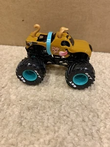 Spin Master Monster Jam Scooby Doo Truck 1/64 New - Picture 1 of 5
