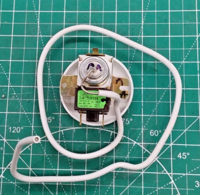 Termostato y perilla para refrigerador Roper OEM WP819470 937144 530764 547585. Foto 1 de 4