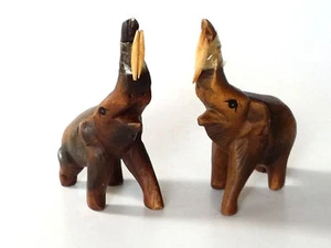 2X Figura de Elefante de Madera Tallada a Mano Estatua Camión Teca Talla En Madera Decoración Nuevo de lote antiguo - Imagen 1 de 5