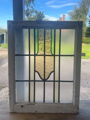 Beautiful Art Deco Stained Glass Piece DS28 - Image 1 of 2