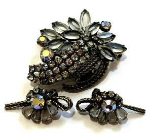 Vintage Rhinestone Brooch Pin Earrings Set Unsigned Juliana - Picture 1 of 9