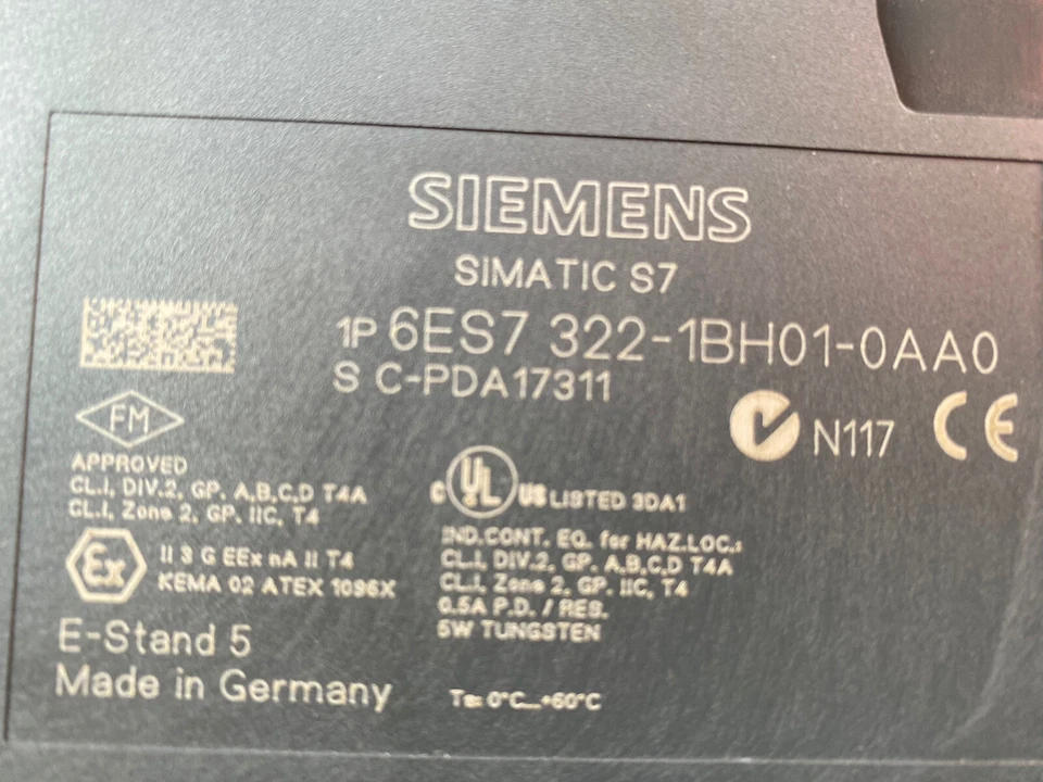 Siemens SIMATIC S7-300 Módulo de salida digital - Gris (6ES7322-1BH01-0AA0) - Imagen 1 de 4