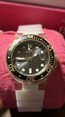 Hermosa correa de silicona para mujer Invicta 37306 100 mm resistente al agua negra Foto 1 de 4