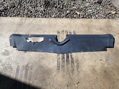 Dodge Coronet Super Bee 1968 69 parachoques delantero inferior escudo cenefa Mopar cuerpo B Foto 1 de 4