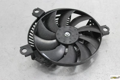 Оригинальный приклад вентилятора охлаждения радиатора двигателя 2017 Suzuki Sv650 SV 650 17800-18K00 17-23 - Изображение 1 из 4