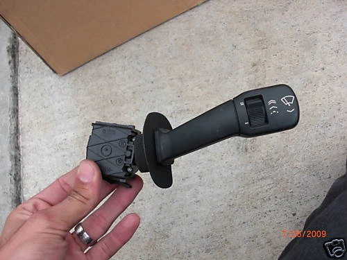 95-1998 BMW E38 750iL WINDSHIELD ARM SWITCH 740iL E39 540i 528i 740 750 528 540 - Image 1 of 1