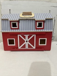 Melissa & Doug Fold and Go Holzscheune mit 3 Tierspielfiguren - Bild 1 von 8
