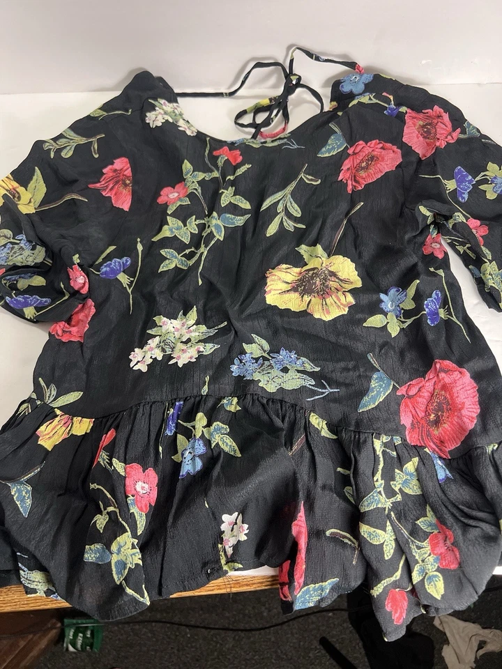 H&M ASOS Lot 4 Shirts 2 Shorts Size XS S 0 2 4 Resell - Image 1 of 4