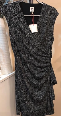 Vestido ANNE KLEIN Negro Óptico Blanco Cruzado Bajo Acanalado Volantes Talla 10 NUEVO NUEVO CON ETIQUETAS Foto 1 de 4