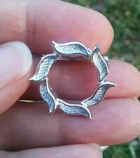 Gerry Signed Vintage Silver Tone Circle Leaf Wreath Brooch, Pin