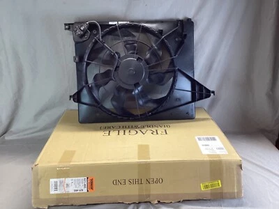 Conjunto de ventilador de radiador eléctrico Dorman 621-493 se adapta a SELECCIONAR 2010-2013 Kia Sorento Foto 1 de 4