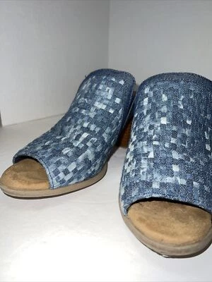 Sandália feminina Minnetonka tamanco tamanho 8 tecido azul denim 71801MBD - Imagem 1 de 4