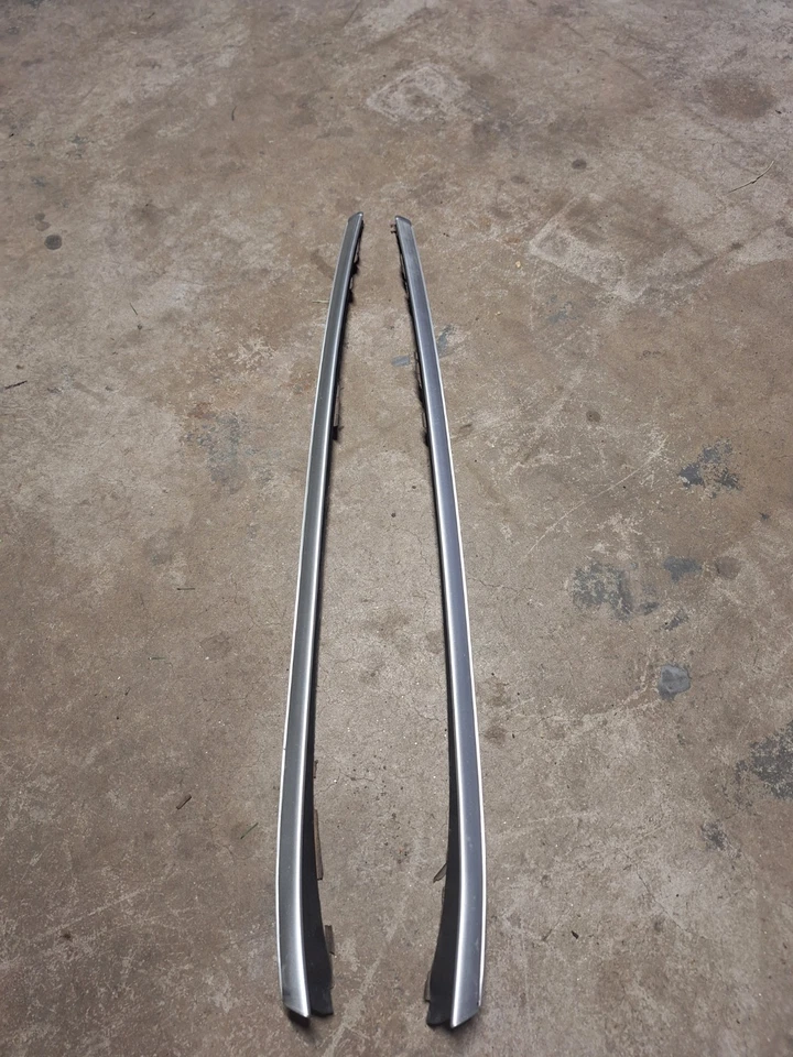 Moldura de para-brisa Hyundai Genesis 2012 - Imagem 1 de 2