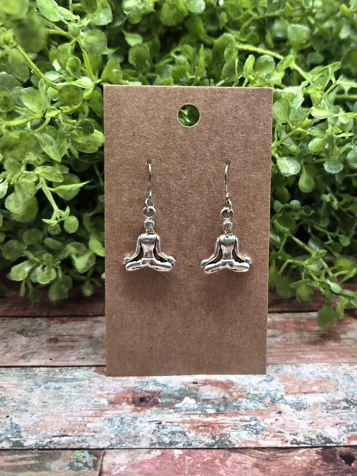 Brincos de prata sem níquel berloque ioga - Imagem 1 de 1