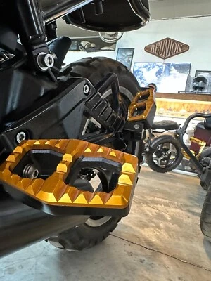 Coppia pedane poggiapiedi Classic Reunion Garage per BMW K75 K100 K1100 Foto 1 de 4