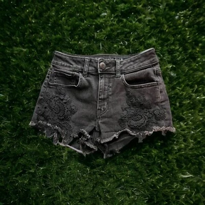 American Eagle Hi Rise Shortie Black Jean Shorts Denim Lace Size 2 Stretch - Picture 1 of 5