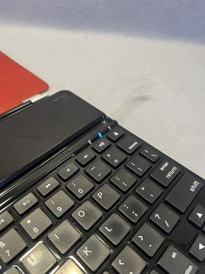 Anker Black Ultra-Slim Bluetooth Aluminum Keyboard For iPad 4 / 3 / 2 - Image 1 of 4