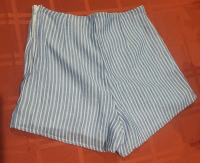 Pantalones Cortos Charlotte Russe Mujer Azul Rayas Talla XS Foto 1 de 4