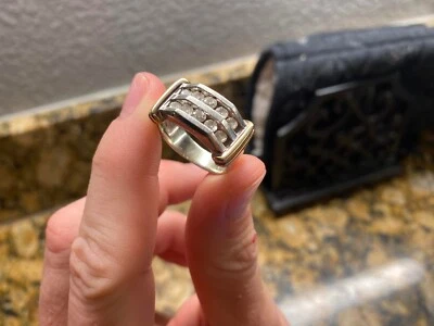 Anillo de compromiso Zales doble banda de diamantes (usado) (1,06 quilates en total) Foto 1 de 4