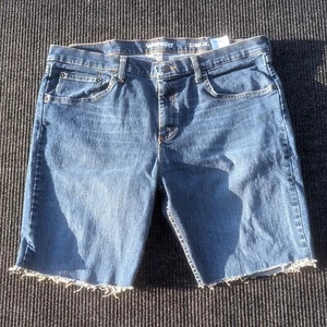 Wrangler Denim Shorts Distressed Straight Fit Mens Size 38 Light Wash - Picture 1 of 8