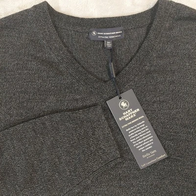 Suéter Hart Schaffner Marx Para Hombres 2XT Gris Oscuro Cuello en V Extra Fino Lana Merino Foto 1 de 4